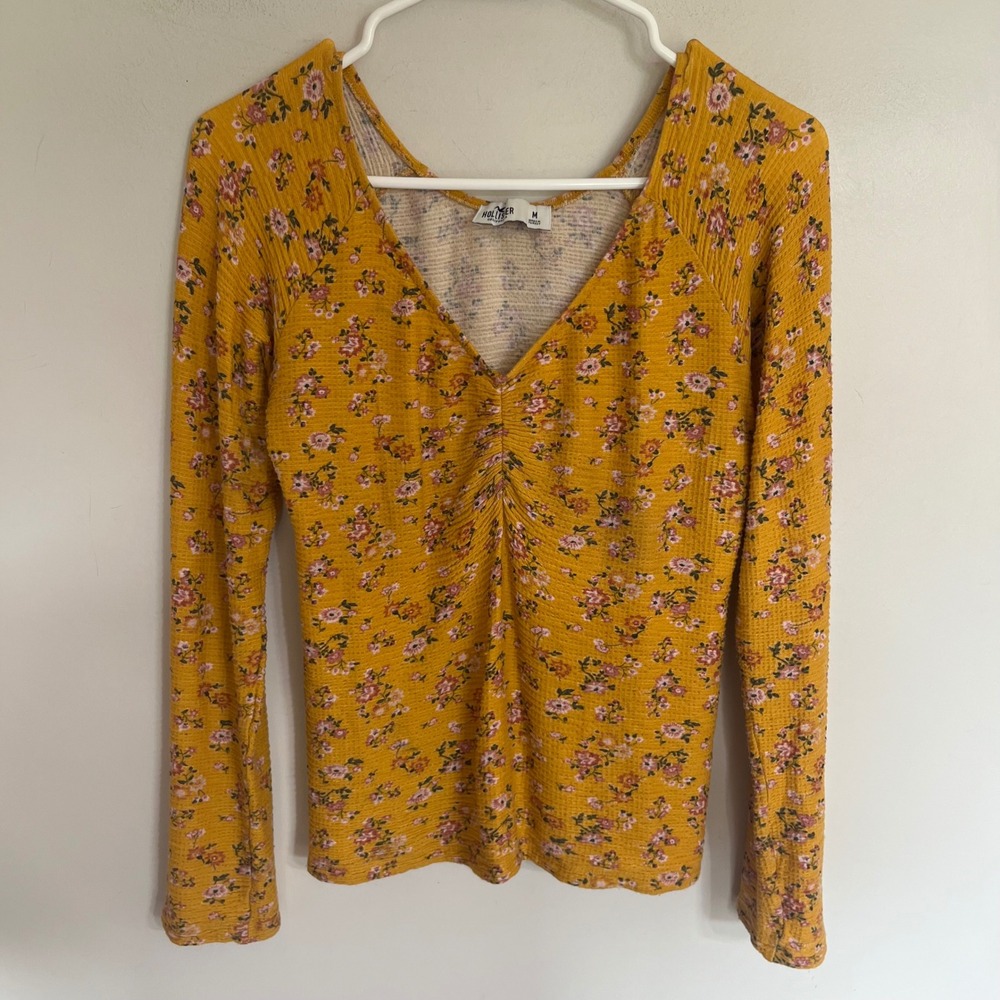 Hollister Womens Mustard Yellow Floral Waffle Knit Ruched V-Neck‎ Top Medium
